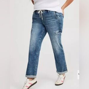 Torrid Weekend Mid-Rise Boyfriend Cargo Jeans